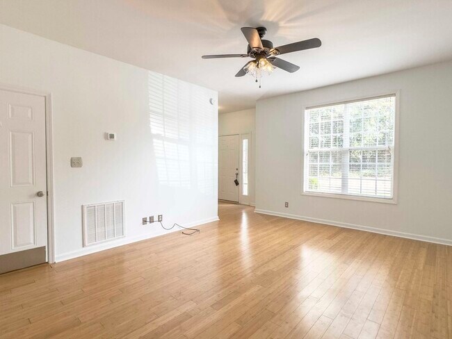 Photo - 524 S 1st St