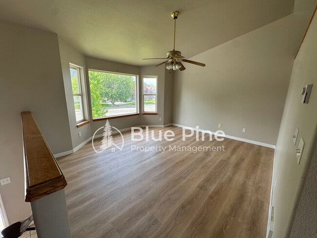 Photo - 3535 Spring Creek Dr