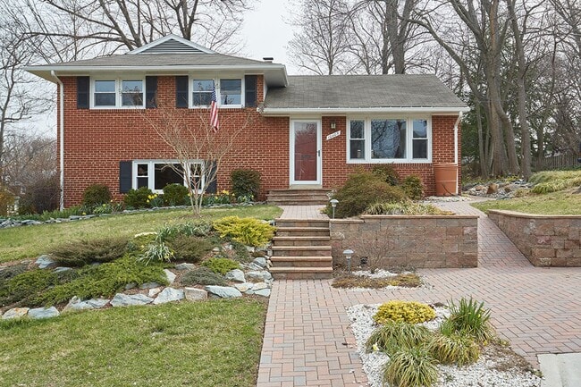 Silver Spring splendor with yard care INCL... - Silver Spring splendor with yard care INCL... Casa