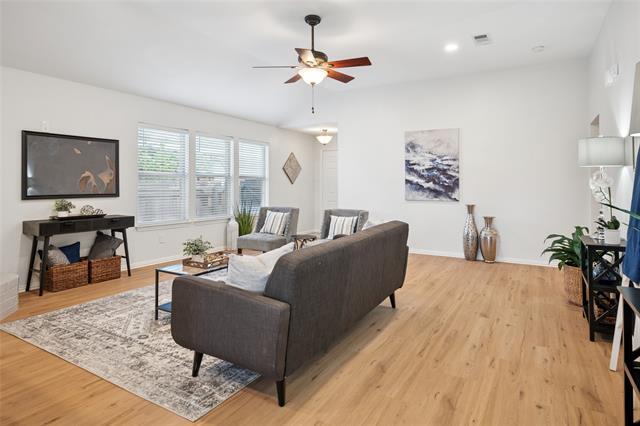 Photo - 521 Port Arthur Dr