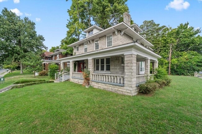 Photo - 196 N McNeil St