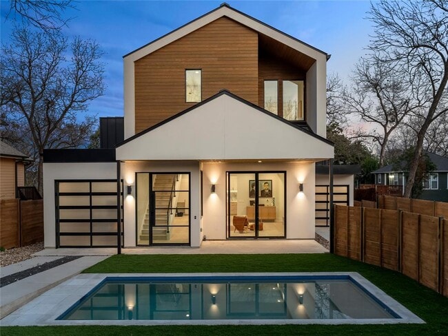 Building Photo - 2107 Brackenridge St