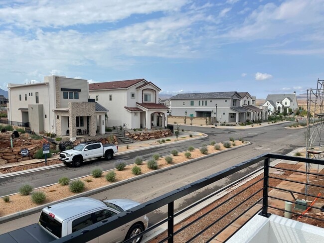 Photo - Gorgeous Desert Color Home!
