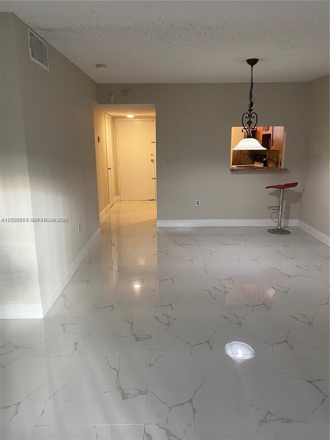 Building Photo - 11307 SW 200th St Unit 106-B