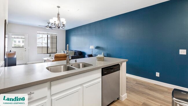 Photo - 9242 W Russell Rd Unidad 03-107.1410746