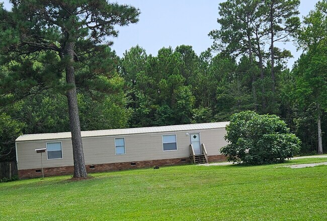 Photo - 610 E Branch Dr