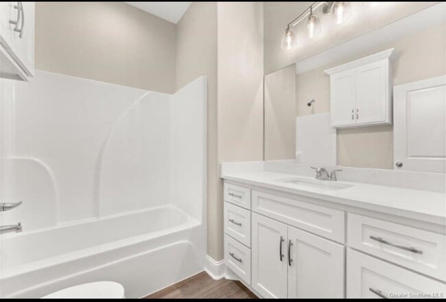 Photo - 2403 Enterprise Blvd