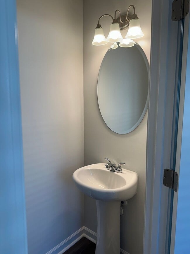Photo - FOR RENT
