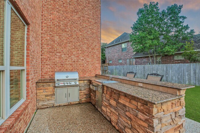 Photo - 5902 Royal Hill Ct