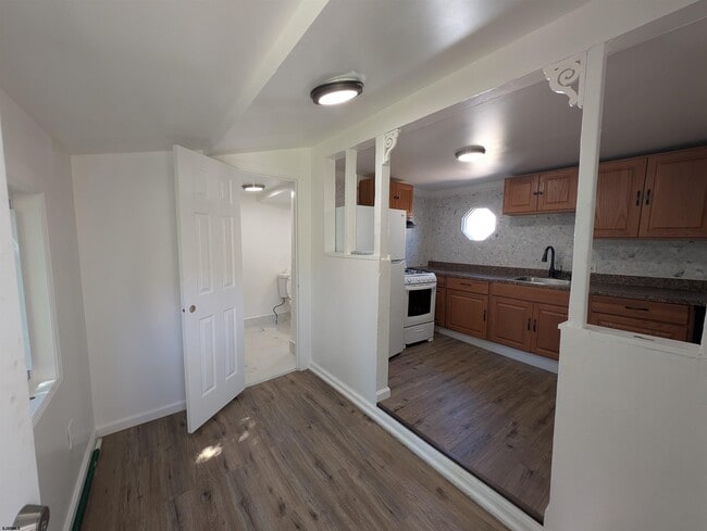 Photo - 114 N Texas Ave