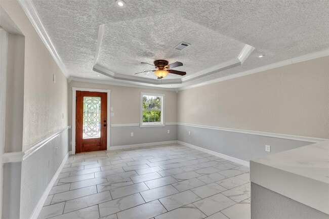 Building Photo - 9707 Nedwald St