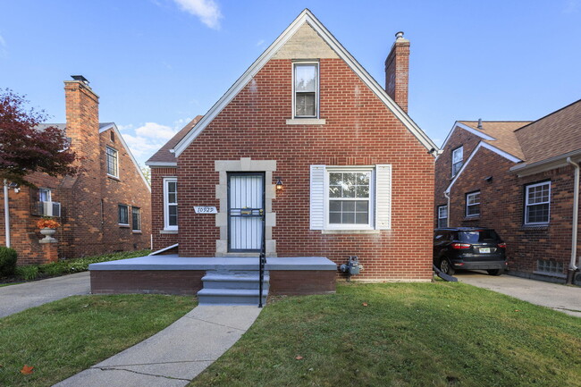 Building Photo - 10929 Worden St Rental