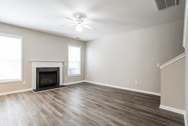 Photo - 9843 Jeanette Cir