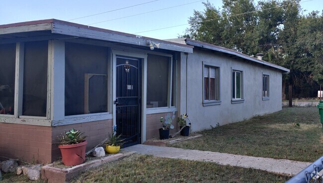 Building Photo - 1120 N Justice Dr Rental