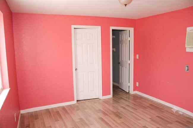 Photo - 806 Granville Dr
