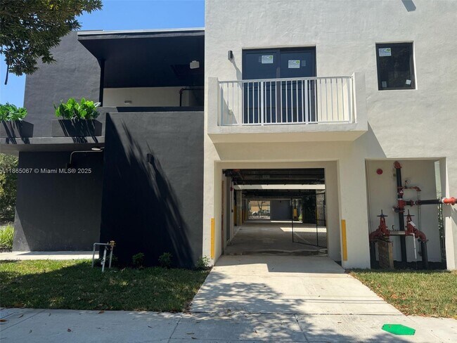 Photo - 85 NE 55th St Unit 5