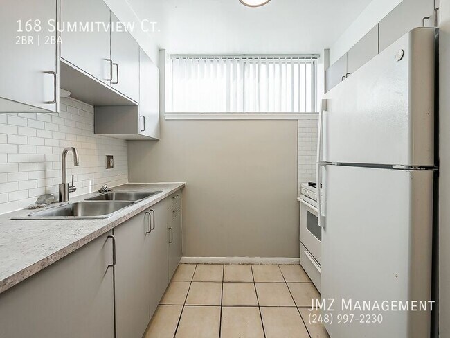 Photo - 168 Summitview Ct.-