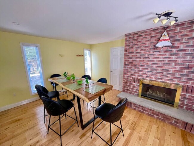 Photo - 306 Front St W Unit ID1314730P