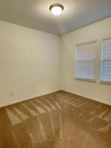 Photo - 2405 Lovegrass Ln