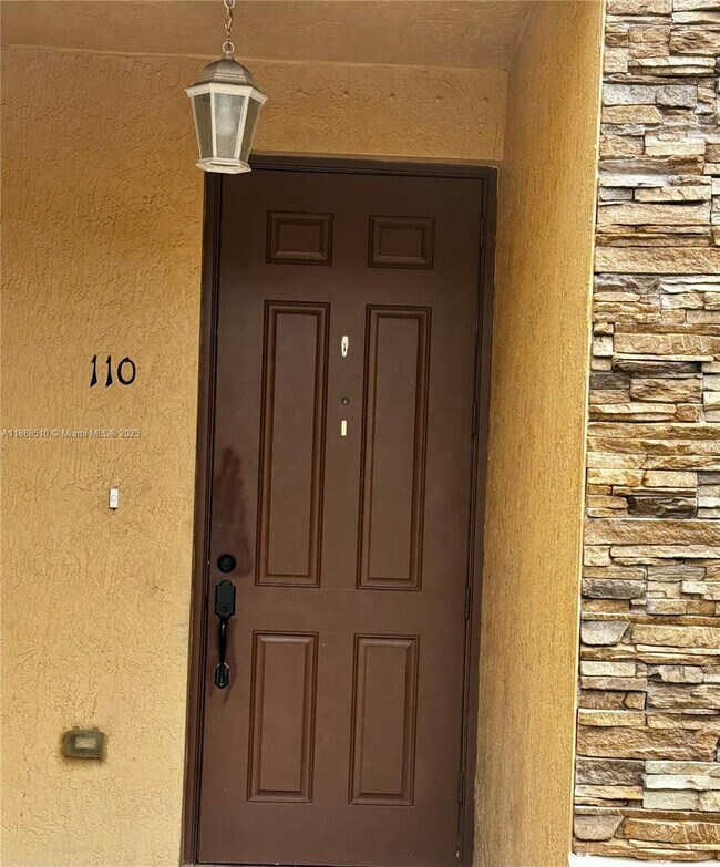 Photo - 1480 NE 33rd Ave