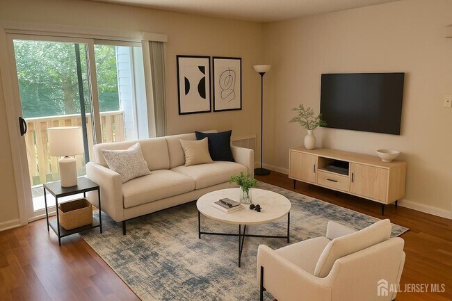 Building Photo - 911 Ravens Crest Dr Unit 911