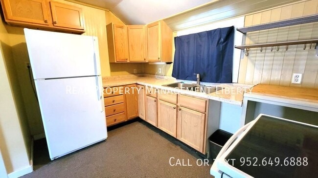 Photo - 412 N Cedar St