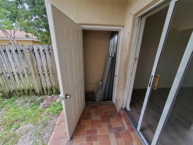Photo - 14238 NW 17th Ave