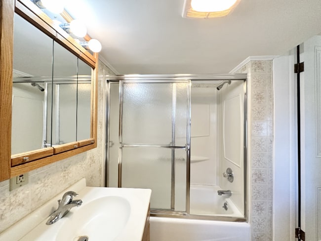 Photo - 573 Bloom St Unidad 201