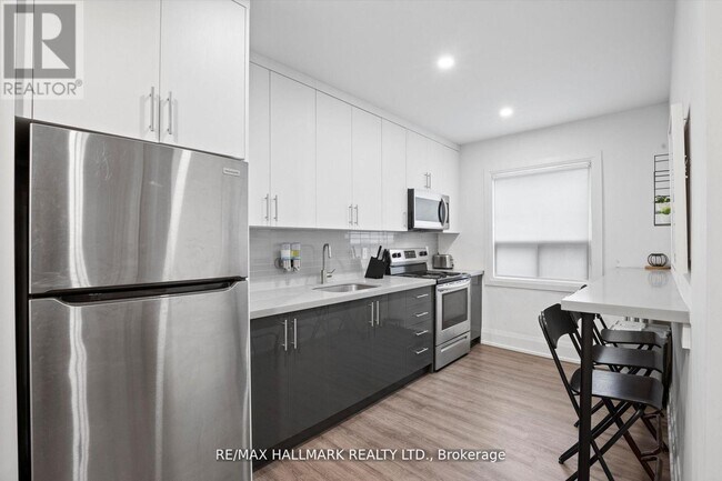 Photo - 595 St Clair Ave W Unit 12