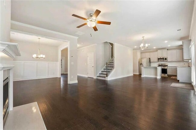 Photo - 422 Hinton Farm Wy.