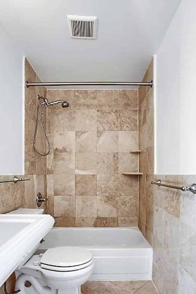 Photo - East 13th Street Unidad 3D