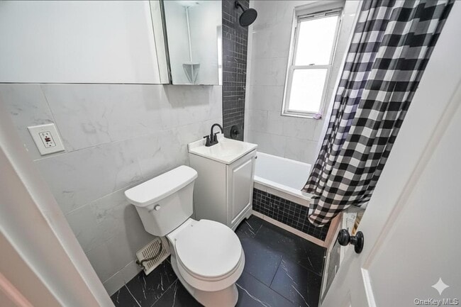 Photo - 202-02 109th Ave