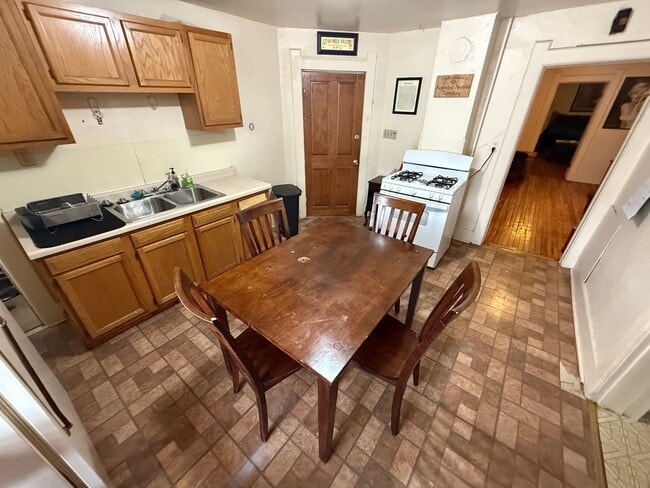 Photo - 2523-23B N Bremen St Unit Upper