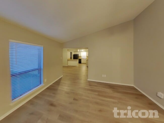 Photo - 300 Ripplewood Dr
