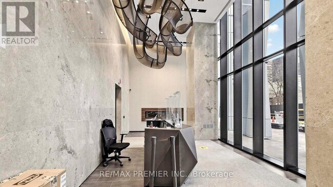 Photo - 1 Yorkville Ave Unité 1103