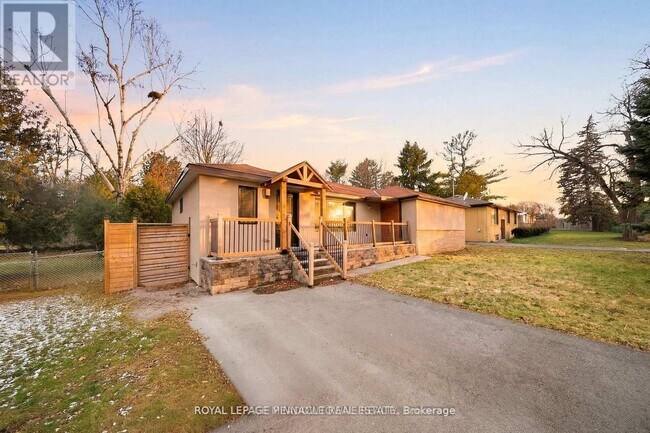 Photo - 208 Glen Oak Dr