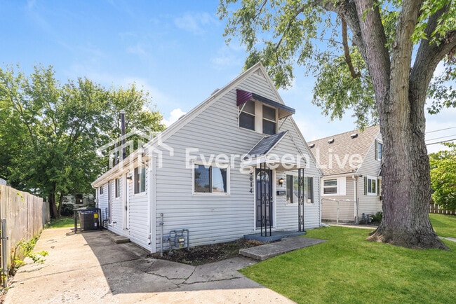 Photo - 4014 Woodcliffe Ave