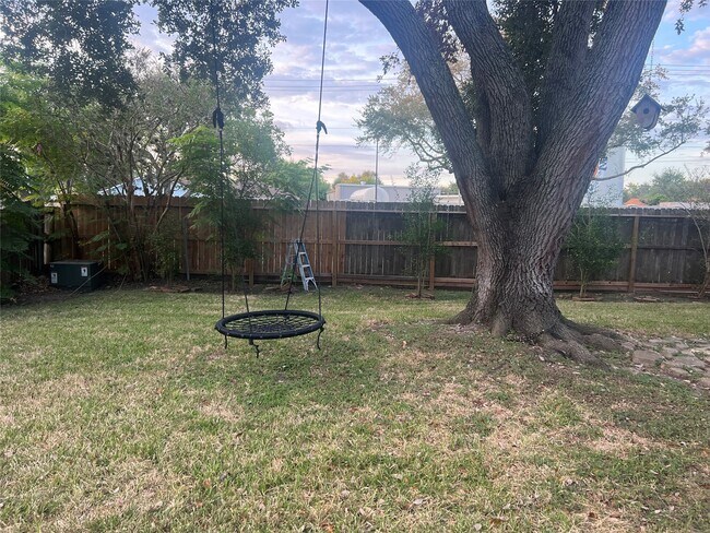 Photo - 11107 Sageking Dr