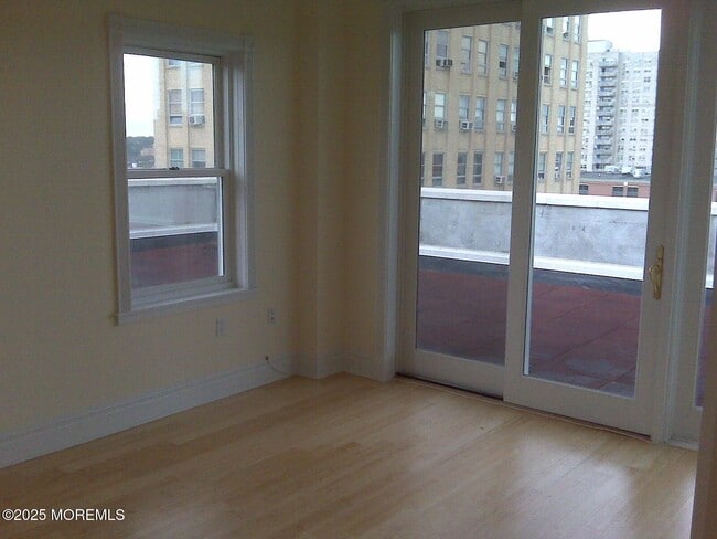 Photo - 300 Emory St Unit PH503