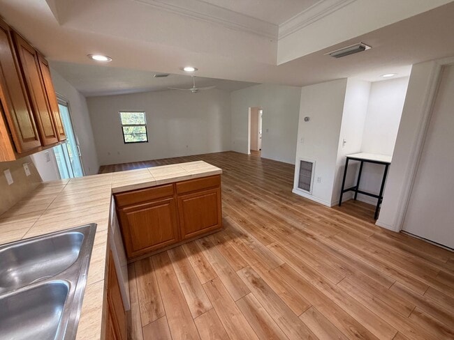 Photo - Highly sought after 2/2 in Gulf Gate