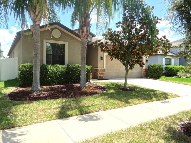 Building Photo - 4 bed, 3ba, 2 car garage home in Summerfield