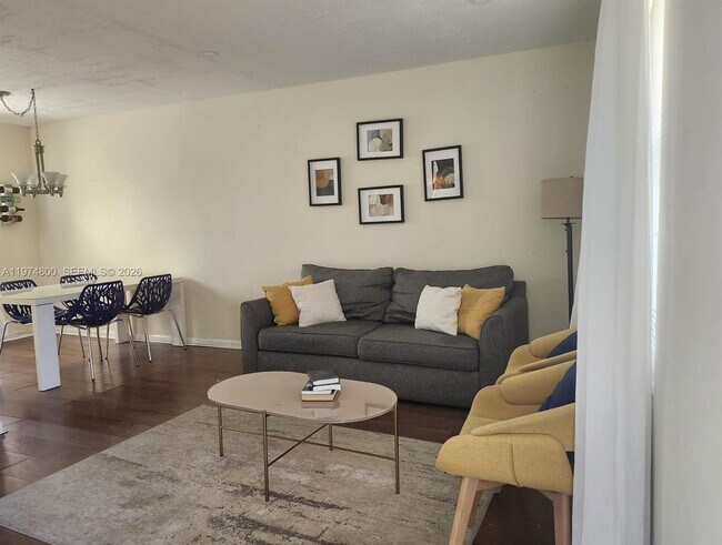 Photo - 11220 NE 11th Pl Unit 11220