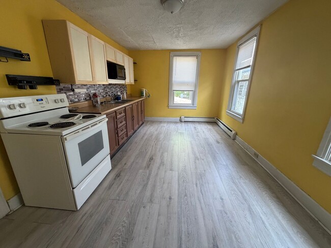 Photo - 16 S Front St Unit E