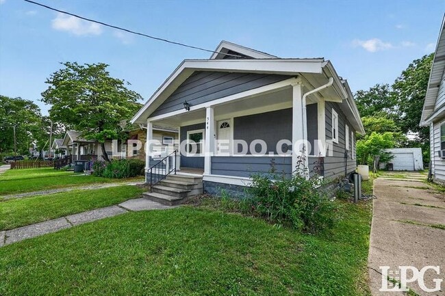Photo - 544 Woodsdale Ave