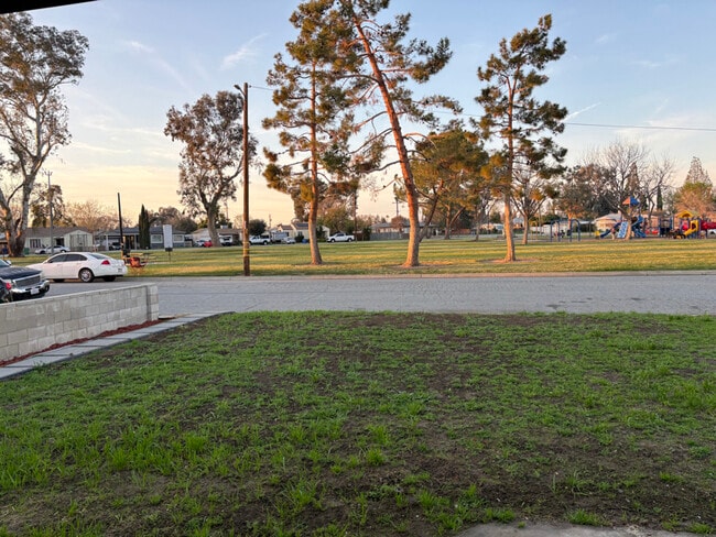 Photo - 607 Linda Vista Dr