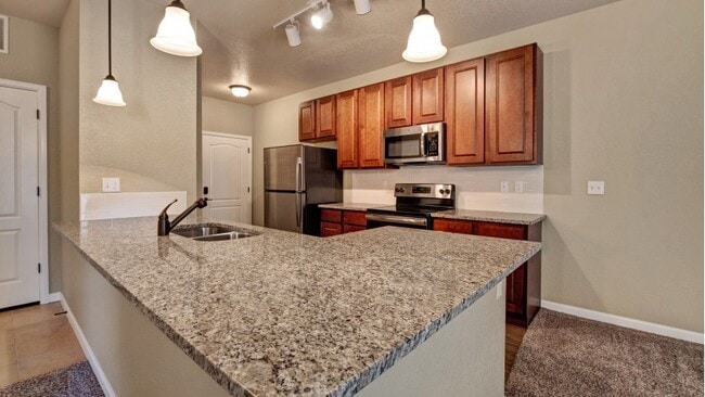 Building Photo - Highlands at Red Hawk