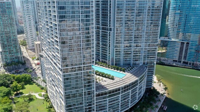 Building Photo - 475 Brickell Ave Unit 3207 Rental