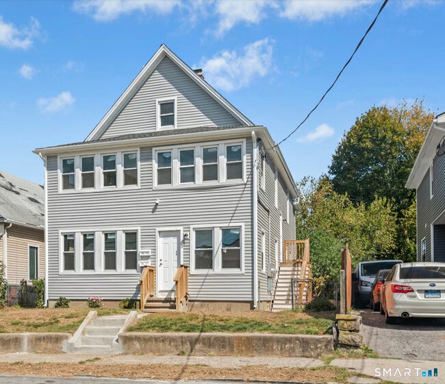 Building Photo - 354 Beechmont Ave Unit #1