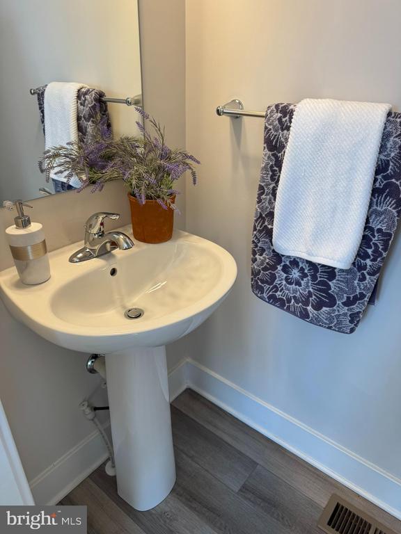 Photo - 7919 Wormans Mill Rd