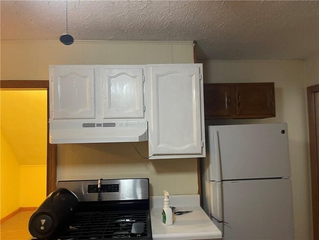 Building Photo - 88 Bagley St Rental